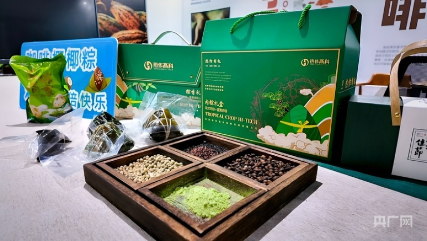 爸爸在哄睡赛道强得可怕,澳门精准三肖三码免费资料,权威独家讨论与热门话题_枚举版V11.74